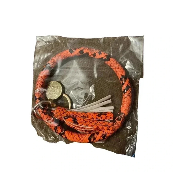WRISTLET KEY FAB KEYCHAIN ORANGE SNAKESKIN - Picture 2 of 2